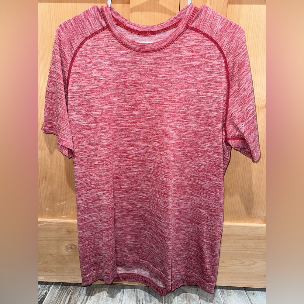 Lululemon metal vent tech tshirt